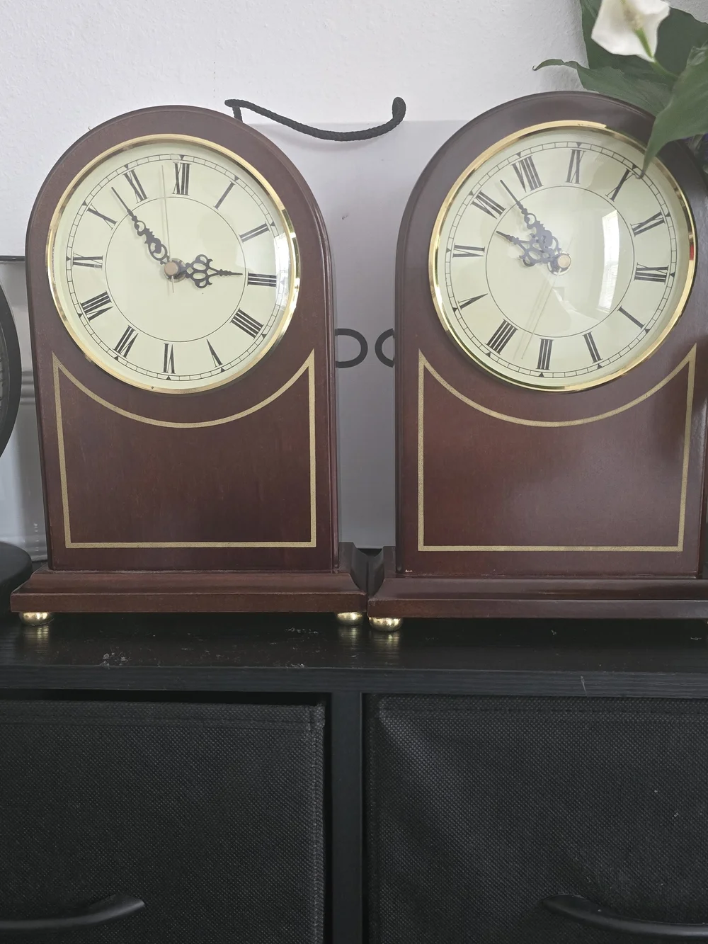 Classic Brown Mantel Clock Pair - Unbranded